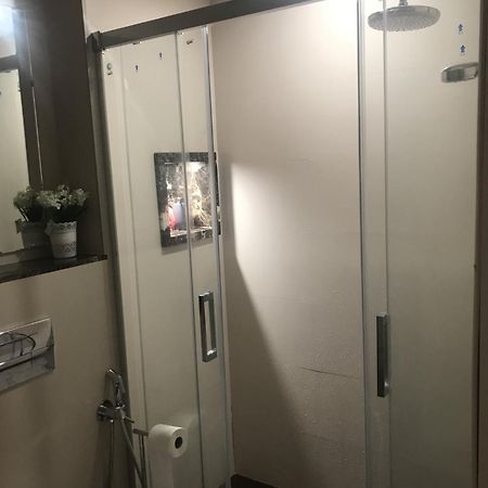 Malaga Habitacion En Apartamento Carlos Haya Apartment Ngoại thất bức ảnh